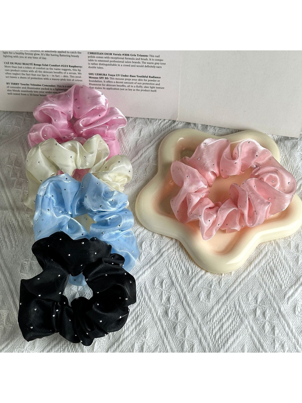 Gifty - Fluffy Decorative Polyester Scrunchie