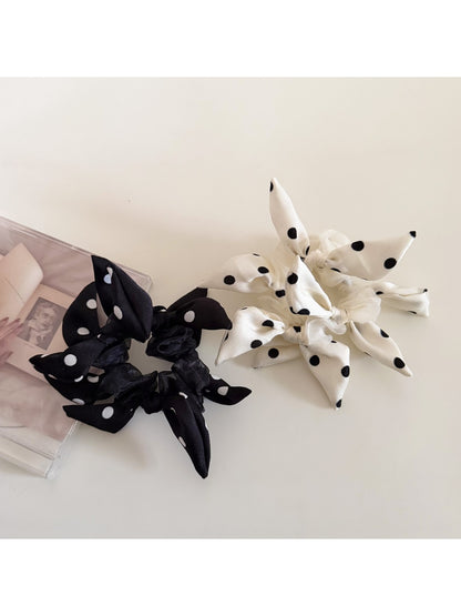 Gifty - Polka Dot Bow Scrunchie
