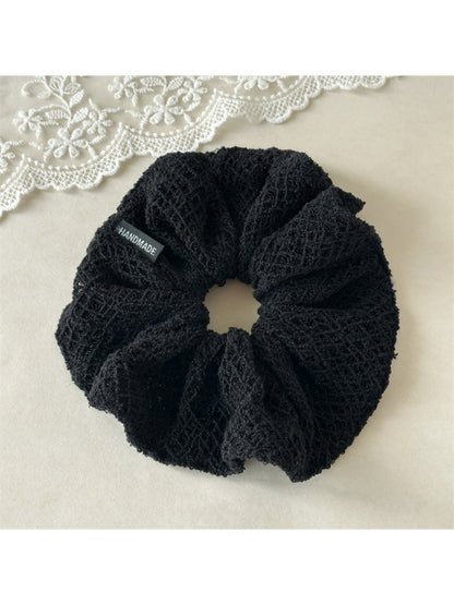 Gifty - Retro Knit Hair Scrunchie