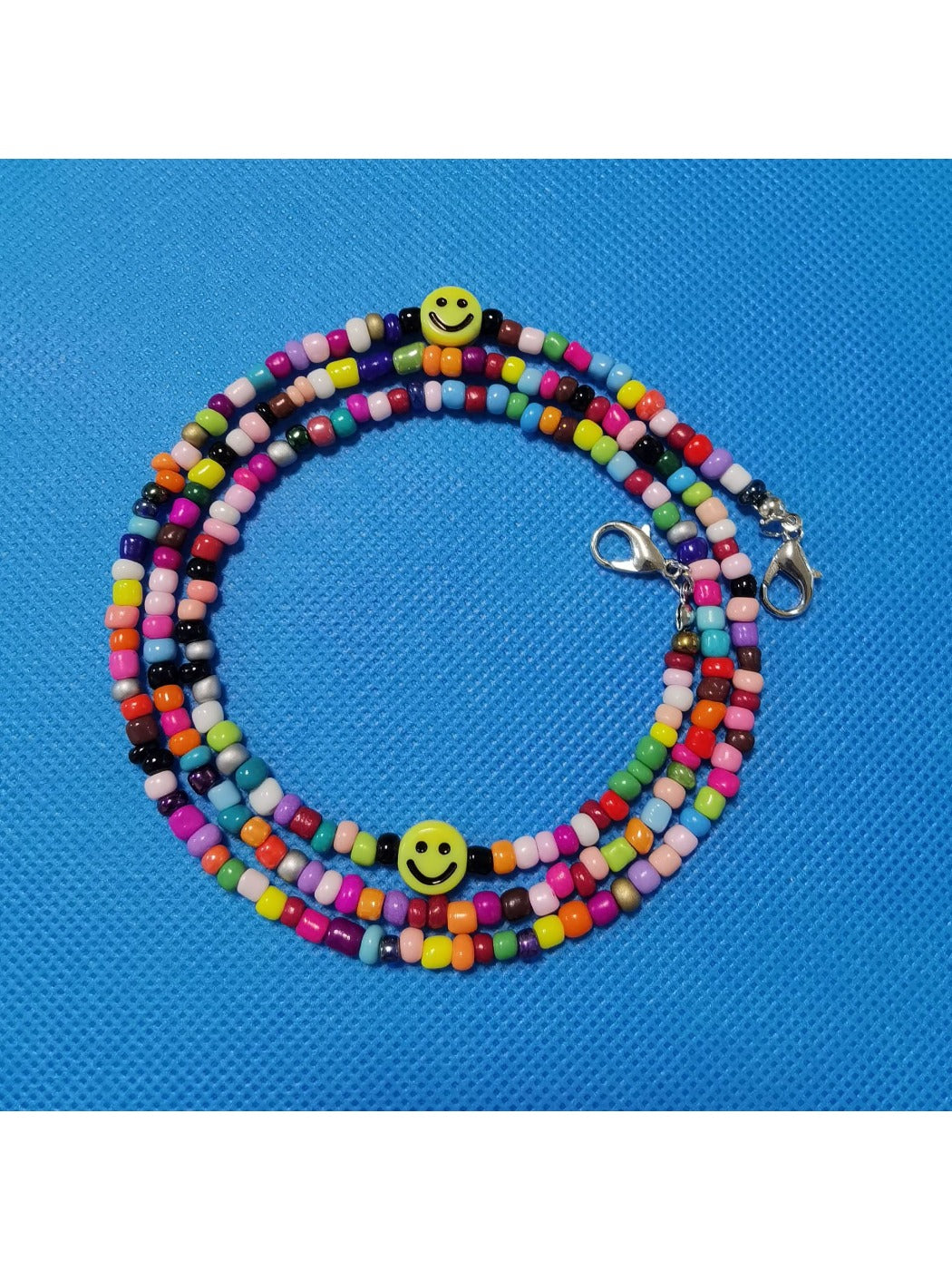 Velra - Vintage Seed Bead Smiley Face Eyeglass Strap