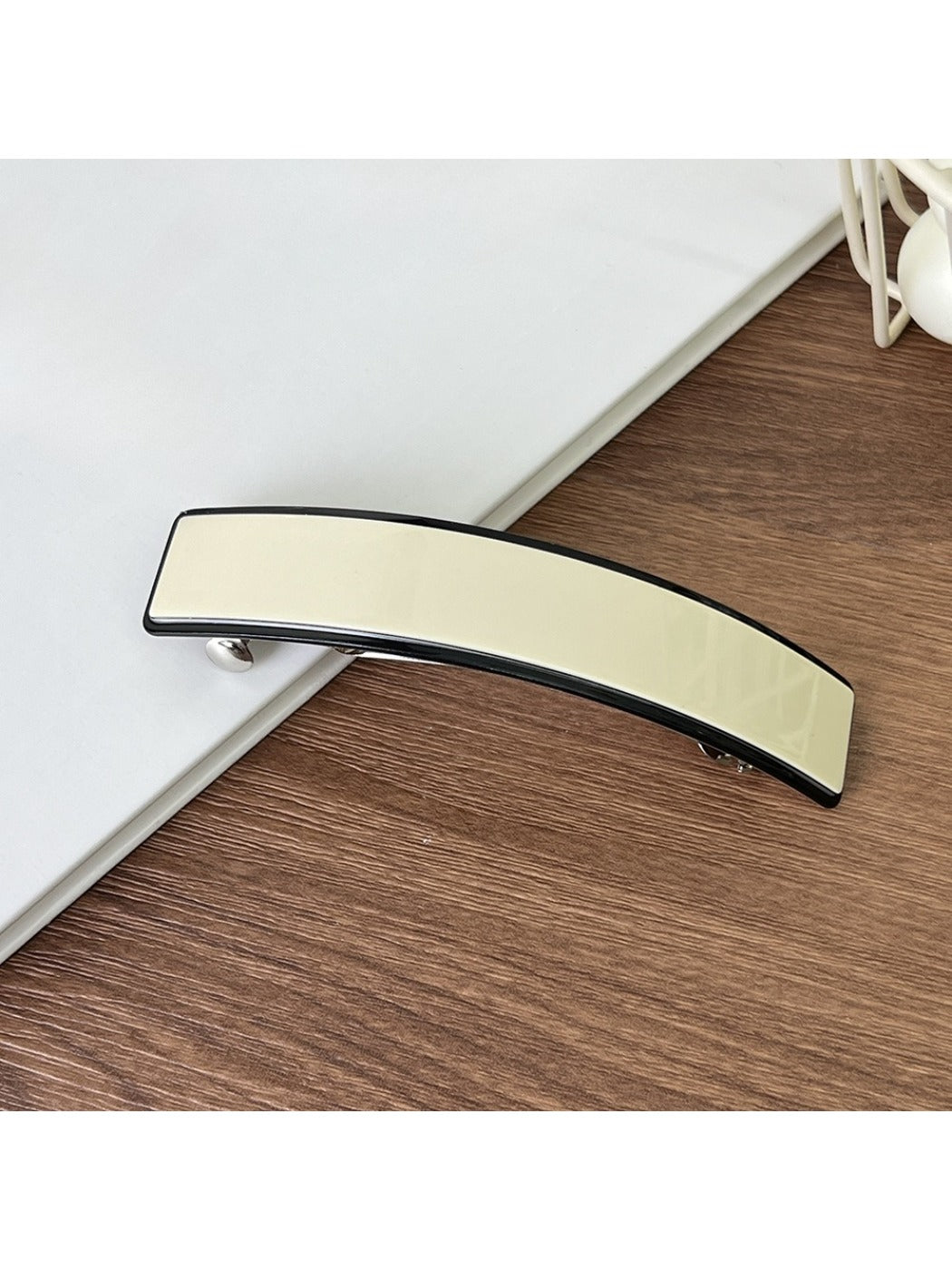 Beau - Simple Curved Acetate Hair Clip