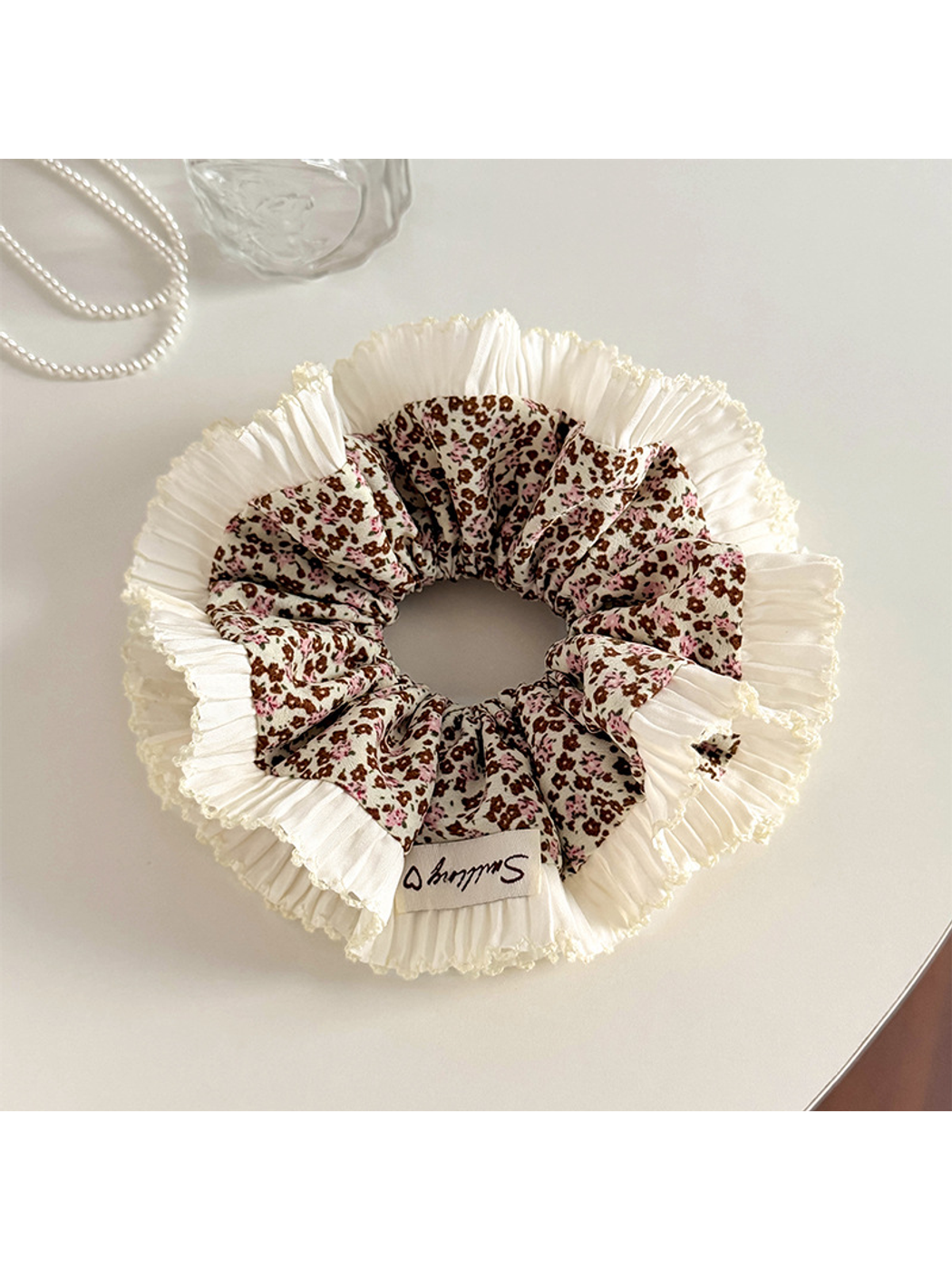 Gifty - Lace Trim Sweet Style Hair Scrunchie