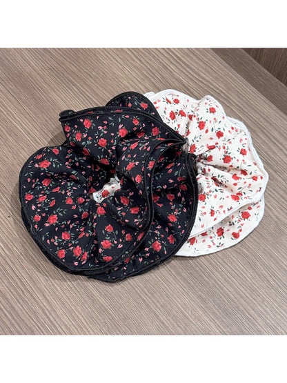 Gifty - Vintage Rose Floral Scrunchie Four Layer
