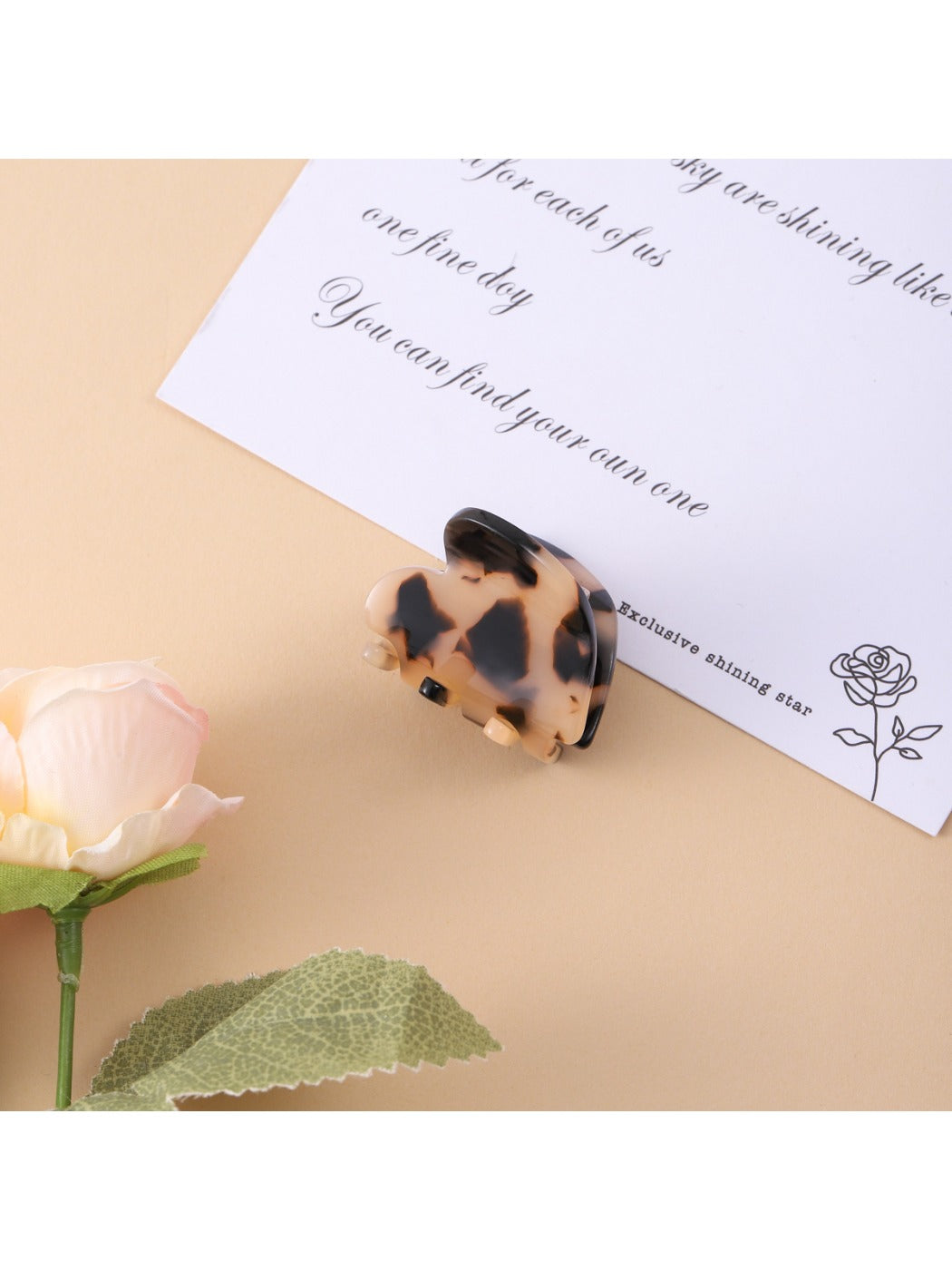 Beau - Delicate Heart Hair Clip