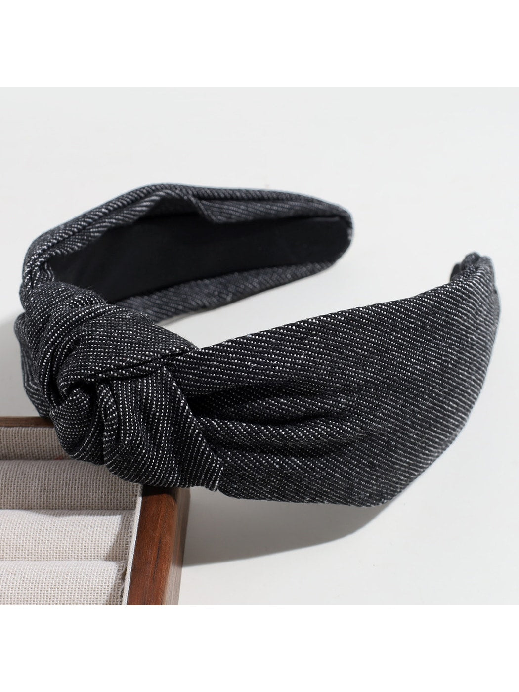 Gifty - Retro Style Wide Front Knot Headband