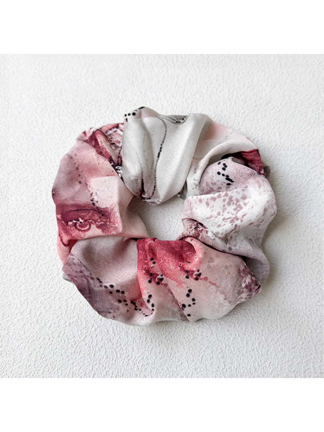 Gifty - Stylish Vintage Vacation Style Print Scrunchie