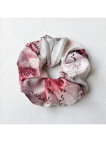 Gifty - Stylish Vintage Vacation Style Print Scrunchie