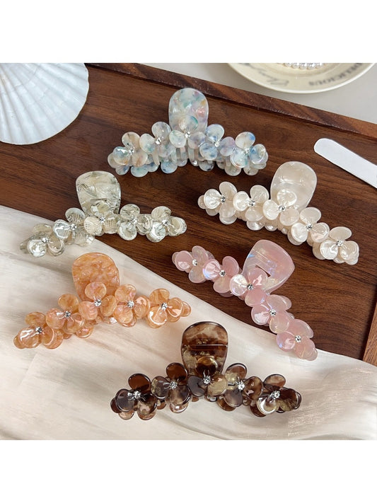 Beau elegant floral half round claw clip on white background