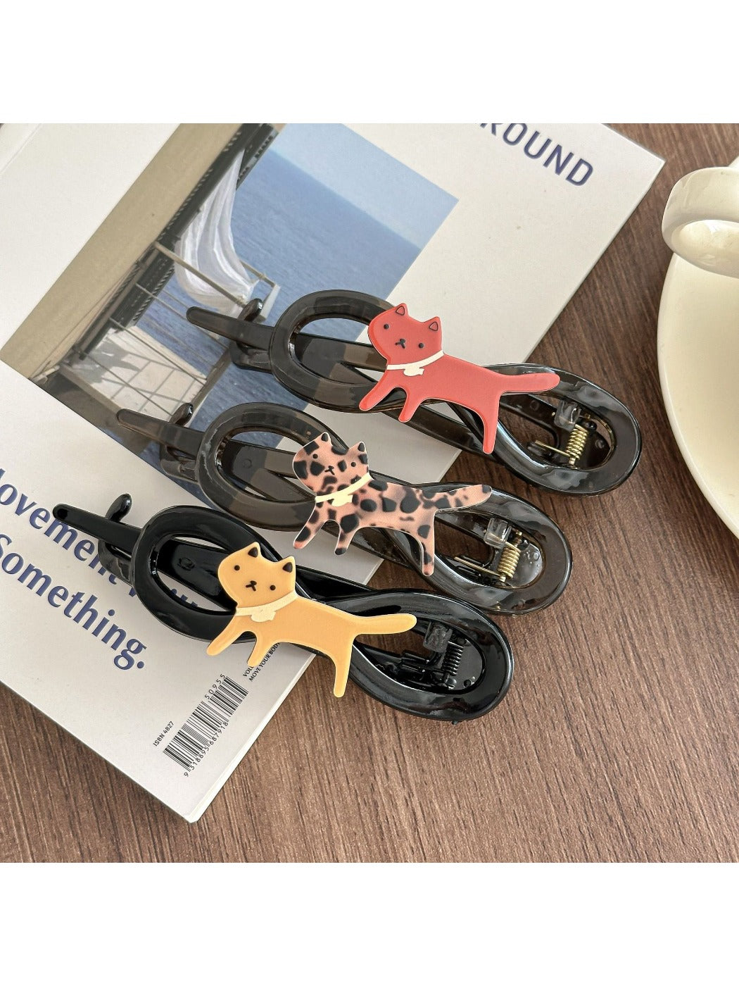 Beau - Cat Twisted Bar Hair Clip