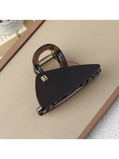 Beau - Triangular Shark Grip Clip