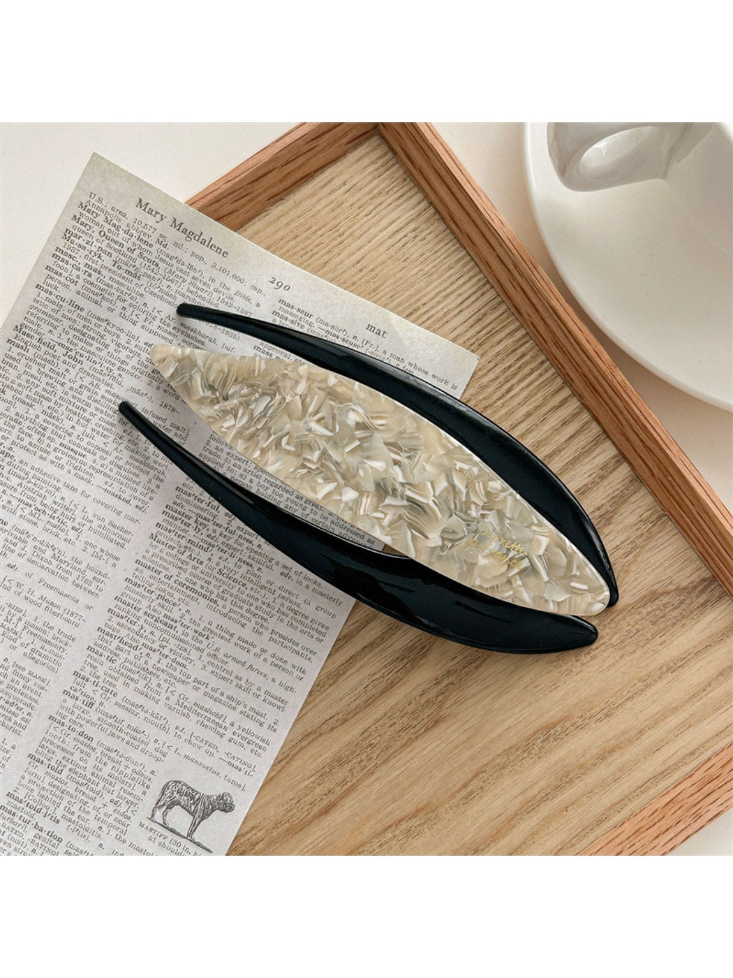 Beau - Line Detail Acetate Barrette Hair Clip