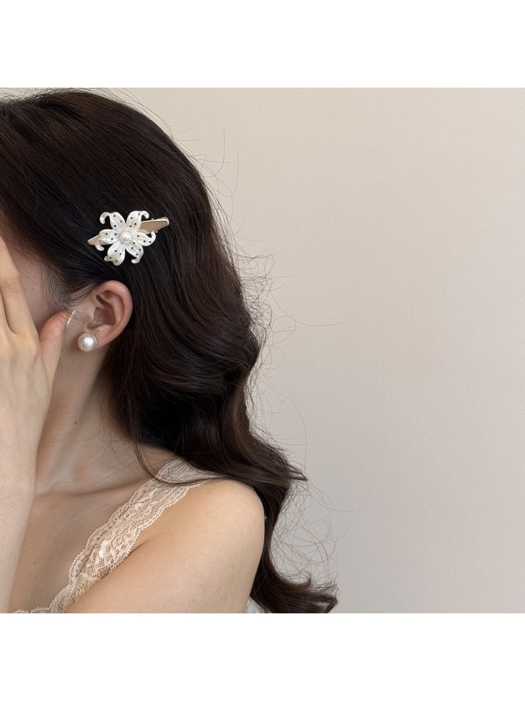 Beau - Alloy and Plastic Floral Barrette Hair Clip