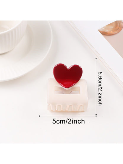 Beau - Minimalist Heart Pattern Hair Claw Clip