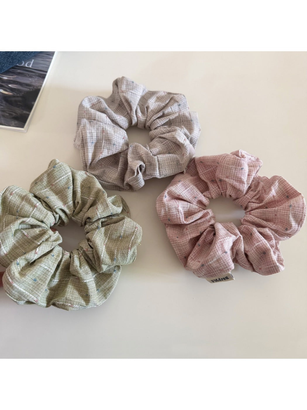 Gifty - Stylish Simple Plaid Scrunchie
