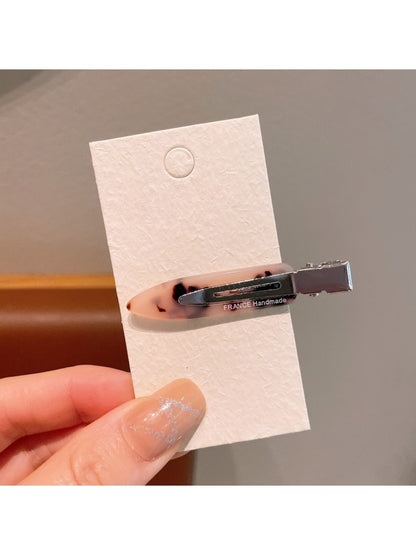 Beau - Minimalist Acetate Water-Drop Hair Clip