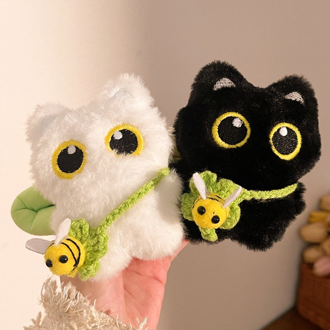 Clio – Plush Cat Hair Clip with Bee Charm
