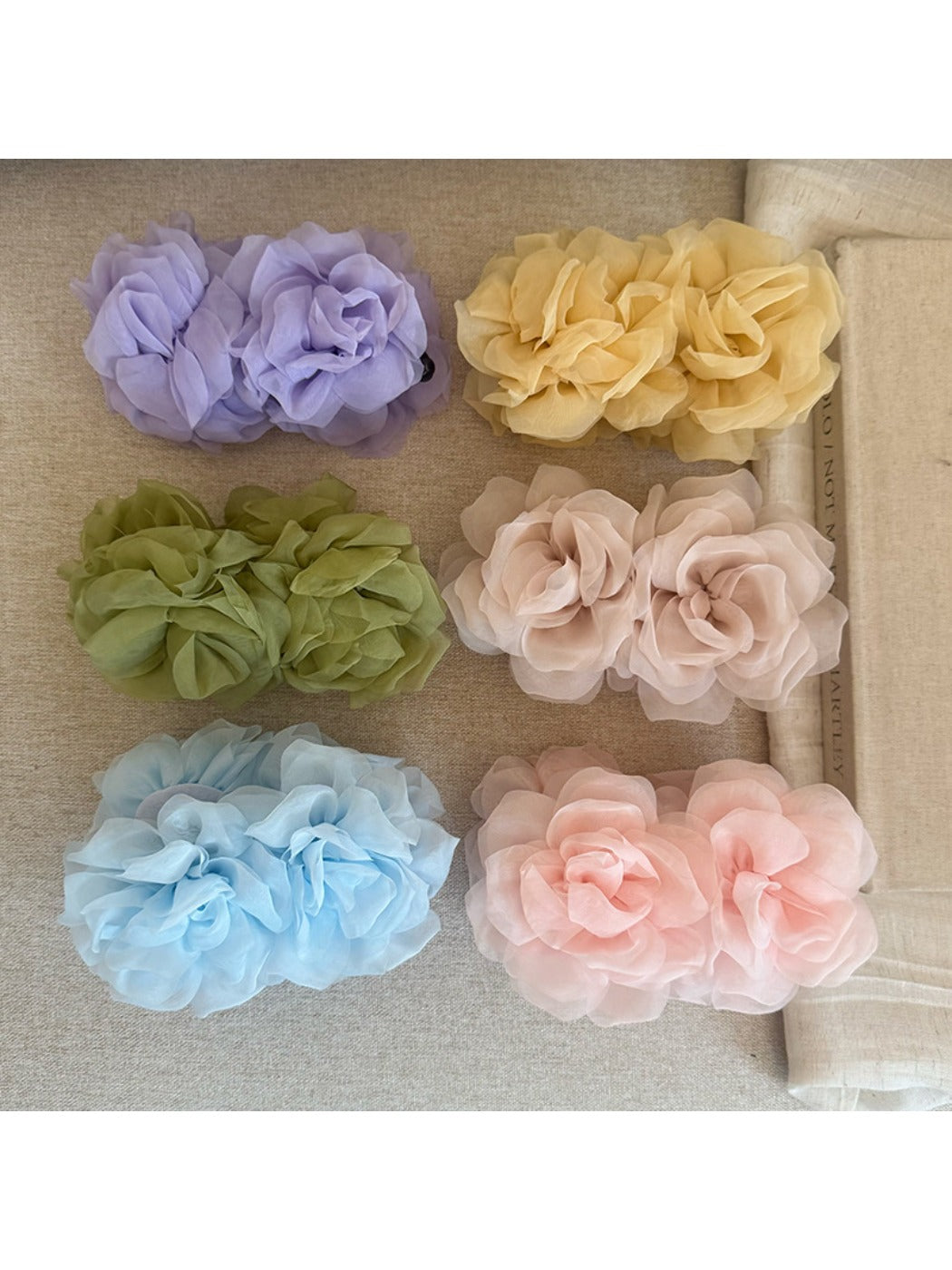 Beau - Elegant Rose Shaped Banana Clip