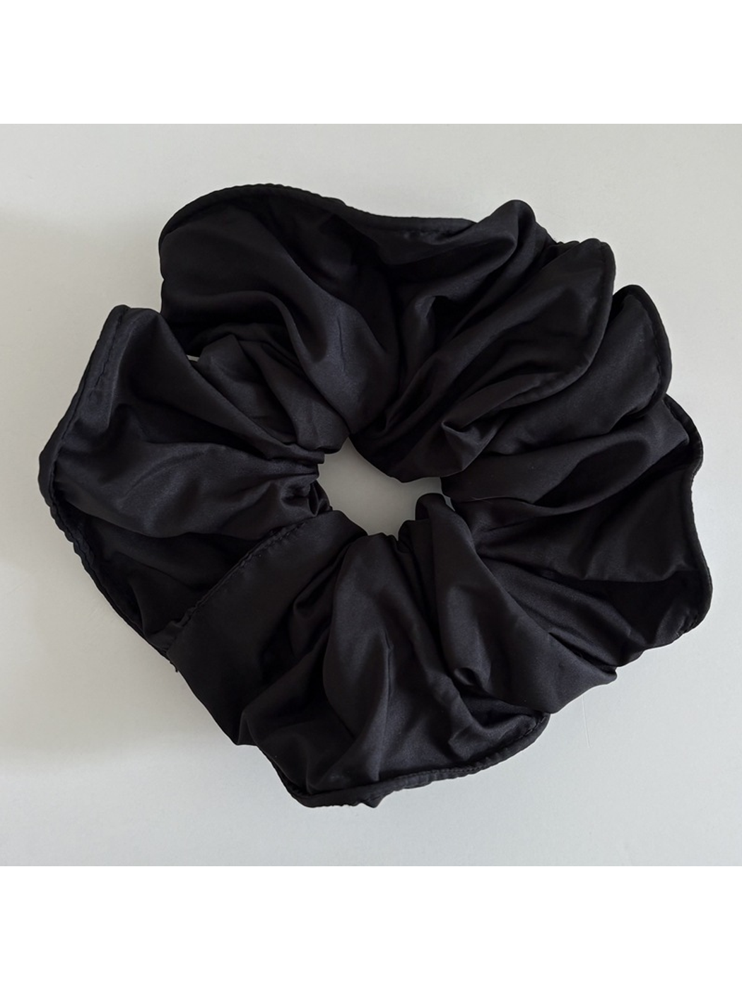Gifty - Sweet Ruffled Oversized Polyester Scrunchie