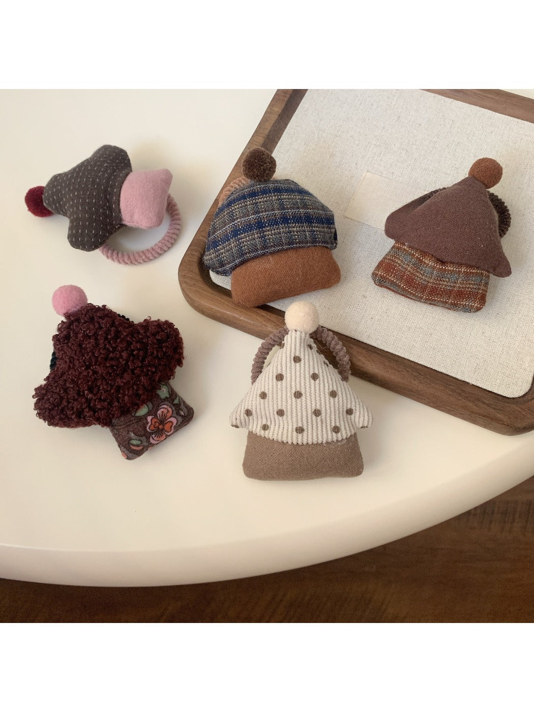Gifty - Cute House Pattern Hair Tie
