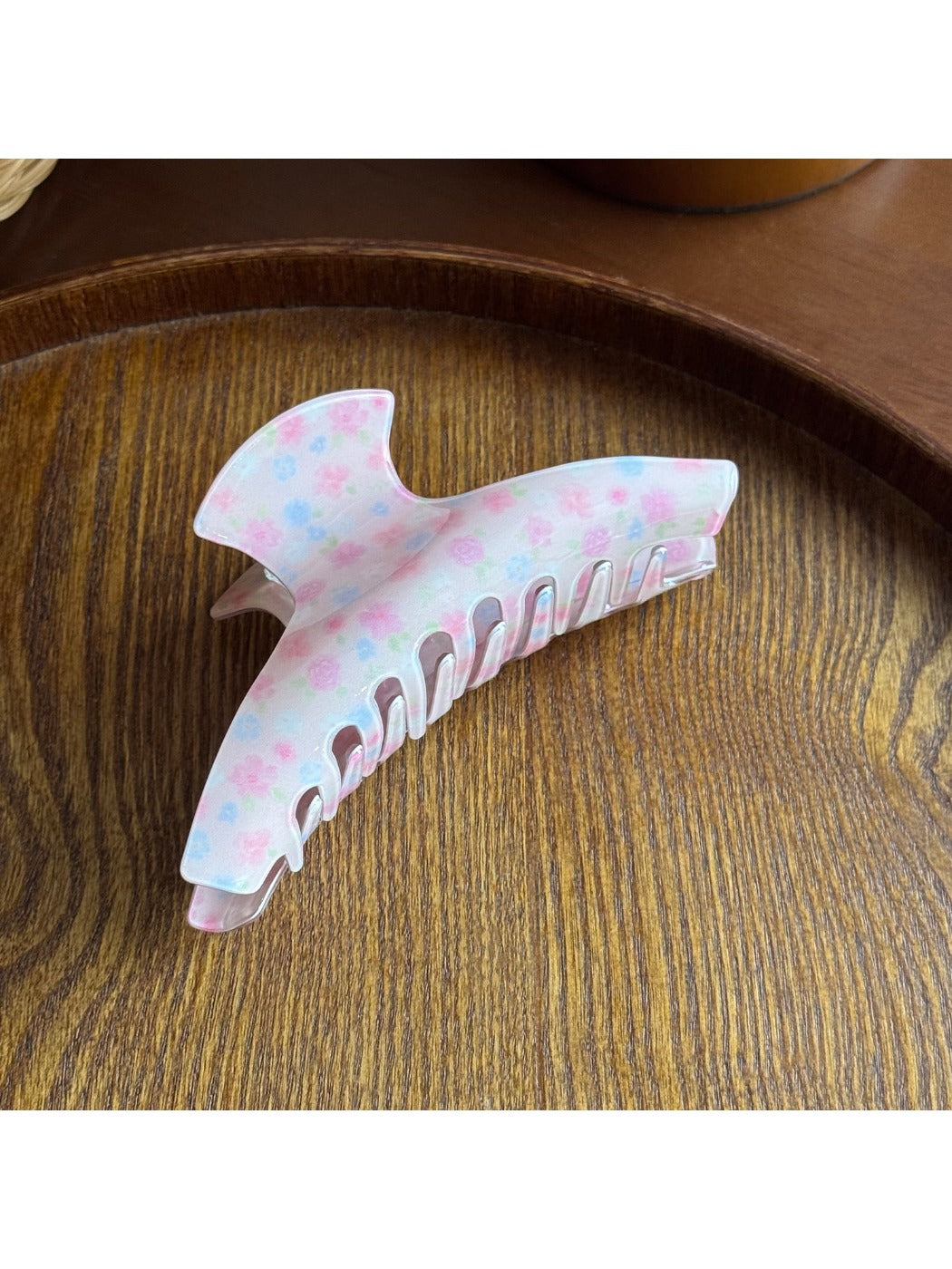 Beau - Sweet Floral Print Acrylic Claw Clip