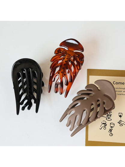 Beau - Simple Plastic Leaf Shape Hair Clip