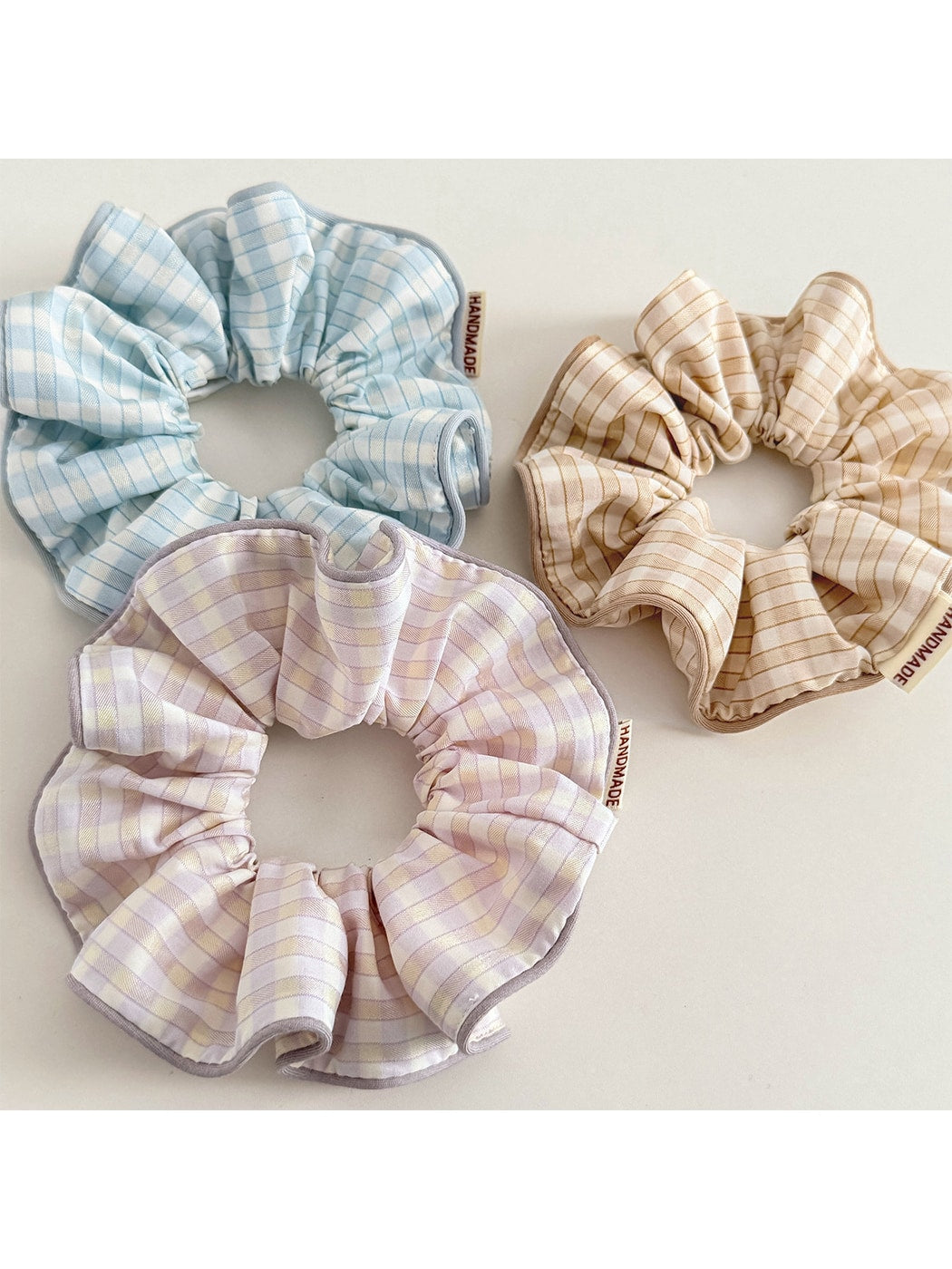 Gifty - Gathered Plaid Trim Polyester Bun Scrunchie