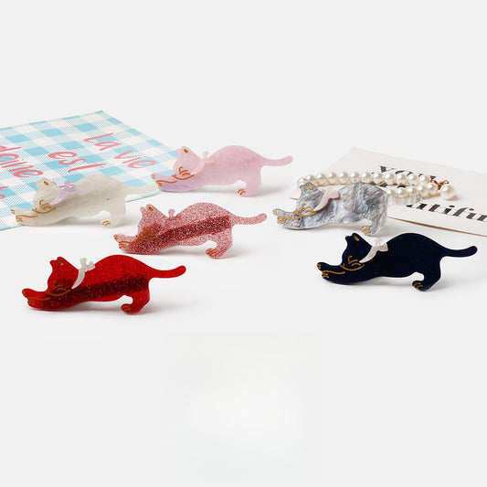 Beau - Playful Stretching Cat Acetate Side Hair Clip