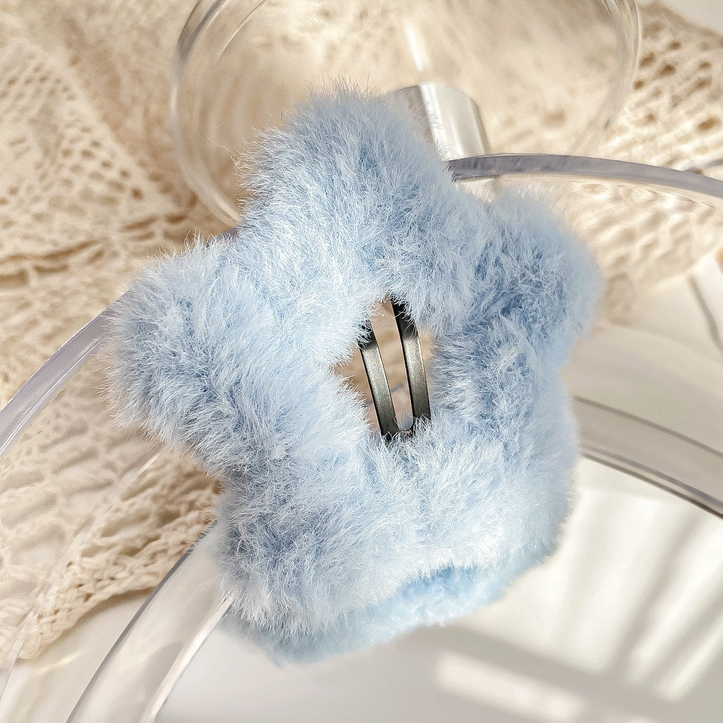 Beau - Plush Openwork Star Shape Hair Clip Set