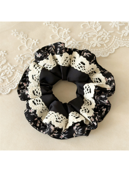 Gifty - Floral Lace Trim Scrunchie