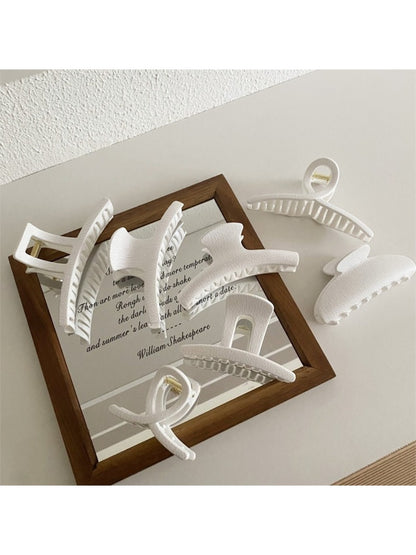 Beau - White Geometric Shaped Hair Claw Clip
