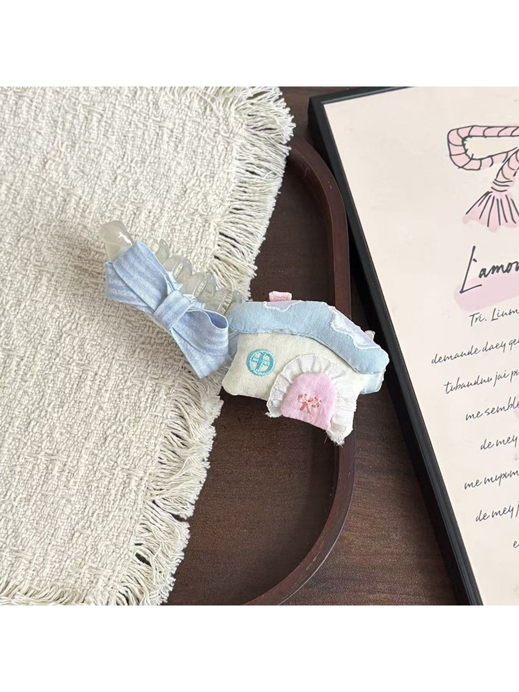 Beau - Cartoon Bunny House Bow Banana Clip