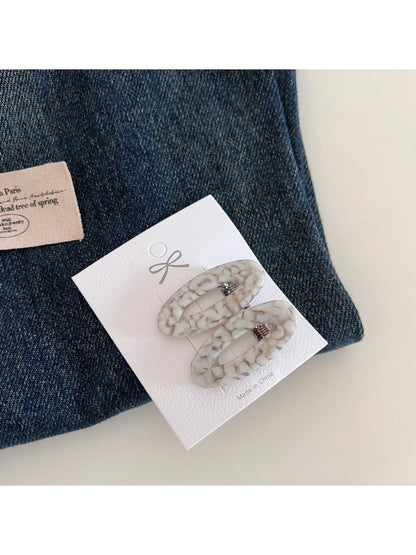 Beau - Dainty Openwork Oval Hair Clip
