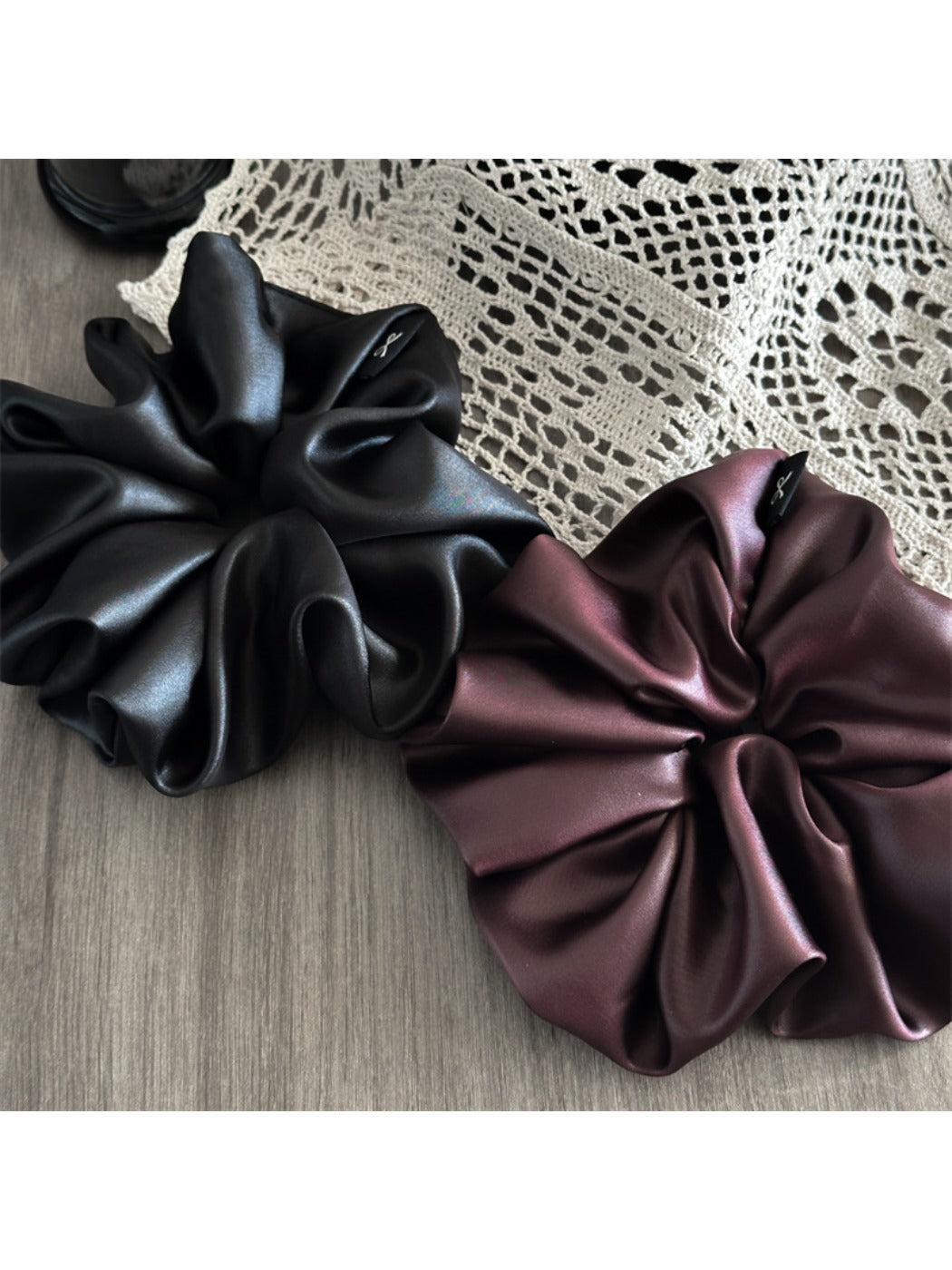 Gifty - Faux Leather Hair Ties