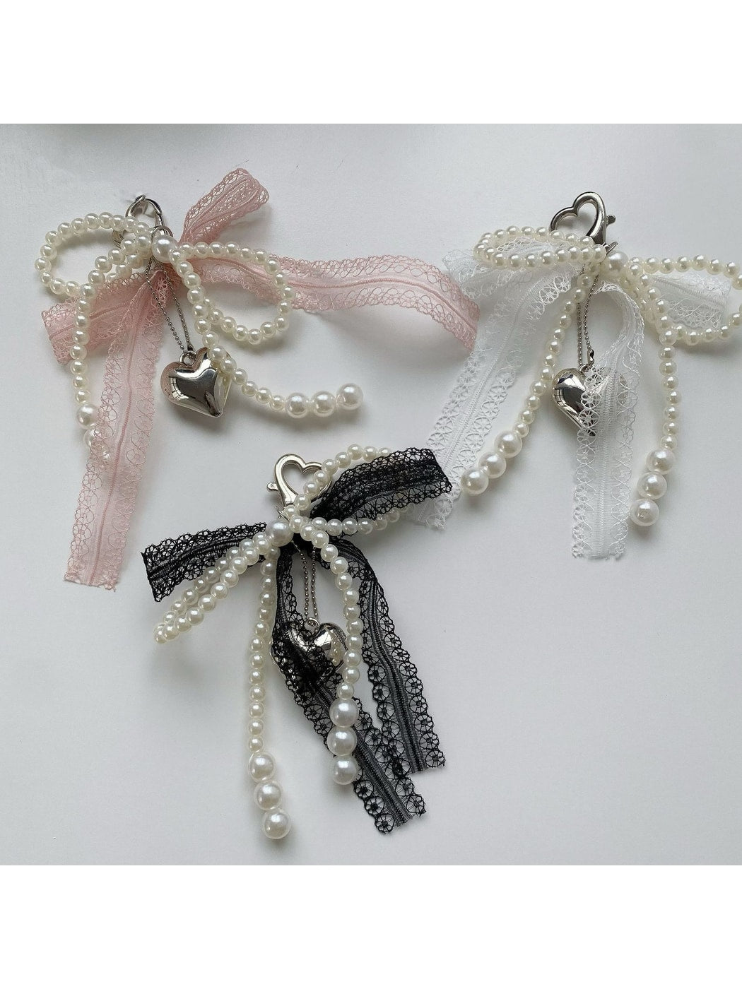 Keypus - Beaded Lace Bow Heart Pendant Keychain