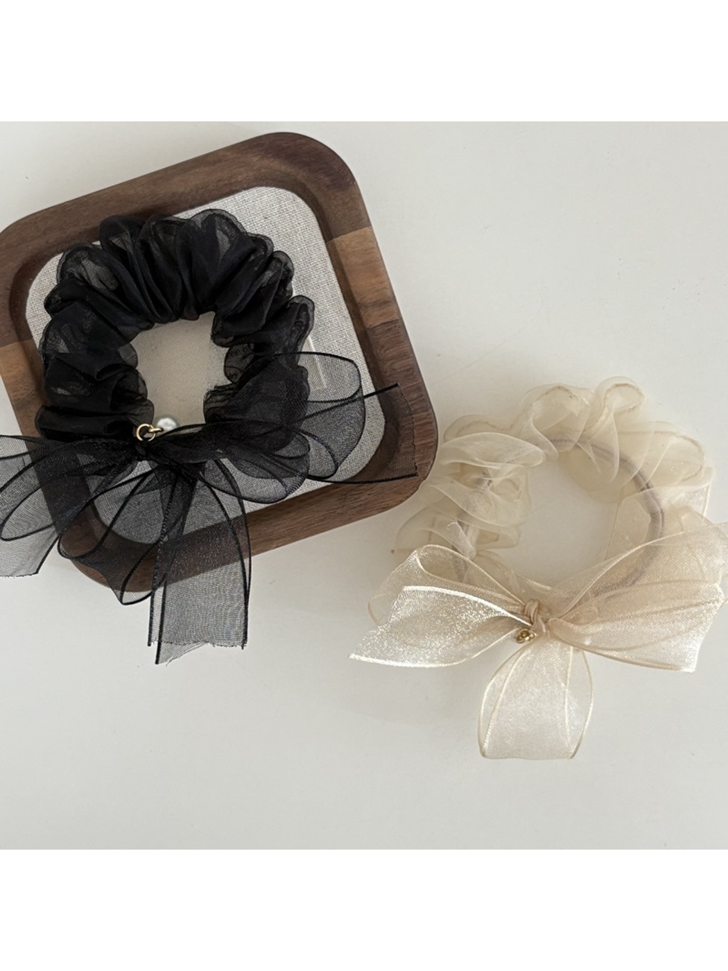 Gifty - Polyester Bow Detail Simple Hair Tie