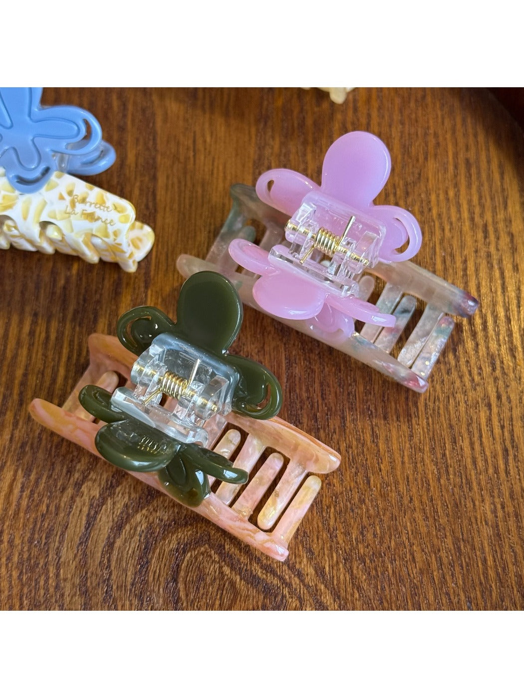 Beau - Fresh Style Floral Acetate Claw Clip