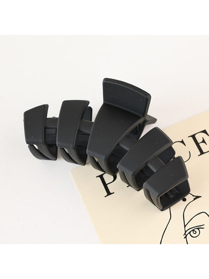 Beau - Simple Matte Finish Plastic Claw Clip