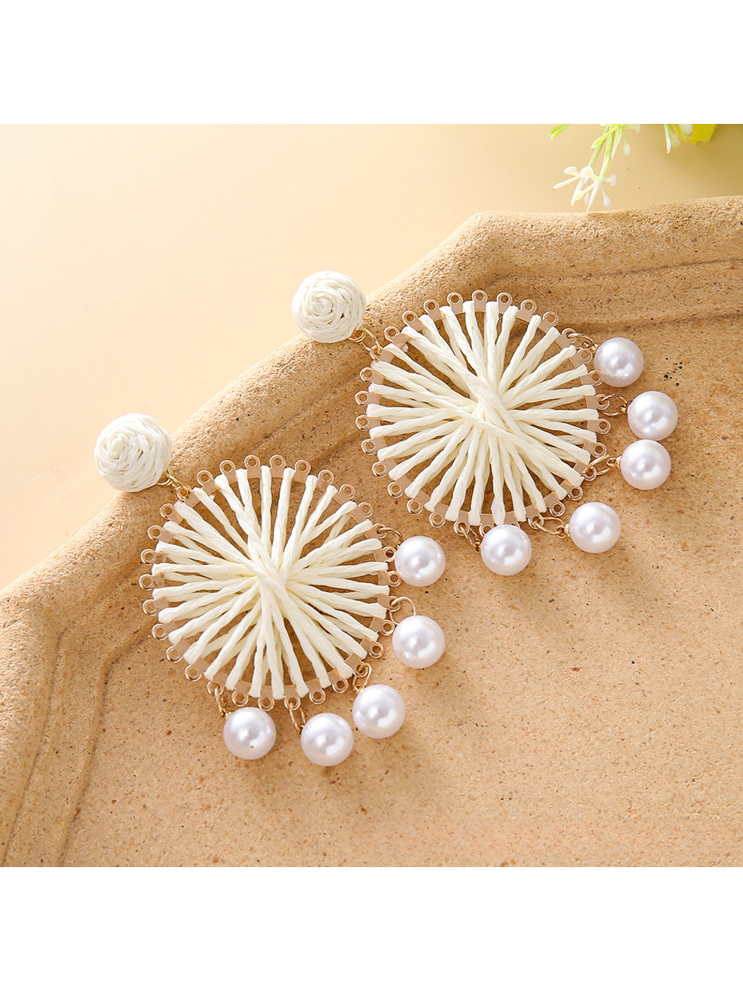 Earedge - Geometric Round Pendant Drop Earrings
