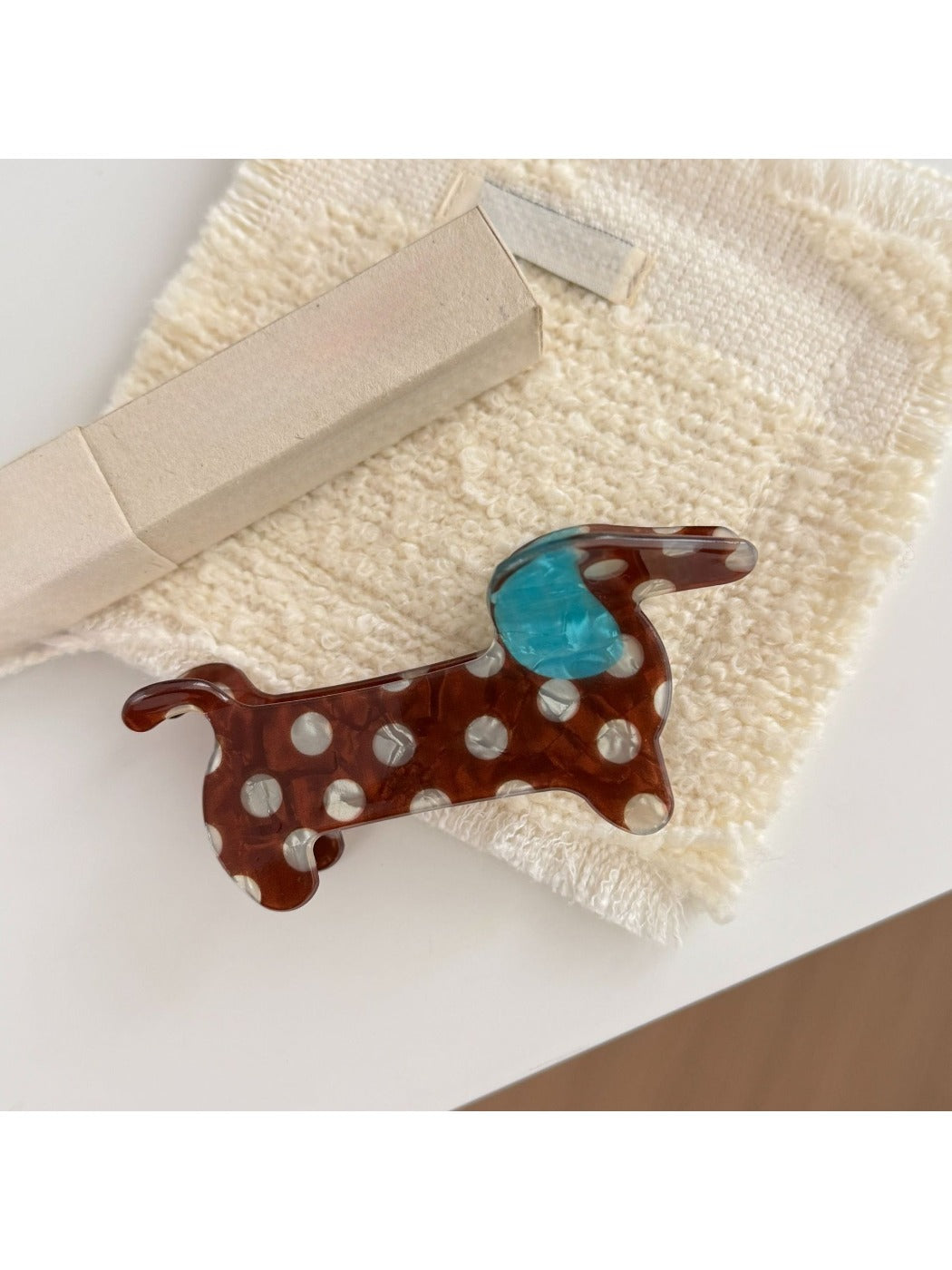 Beau - Cute Polka Dot Puppy Shaped Claw Clip
