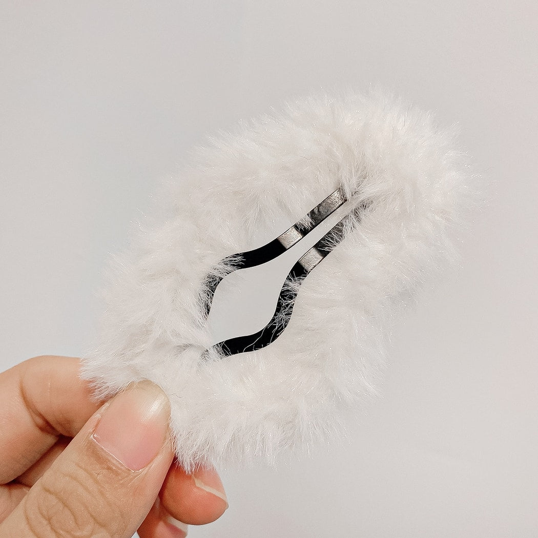 Beau - Openwork Cloud Shape Plush Hair Clip