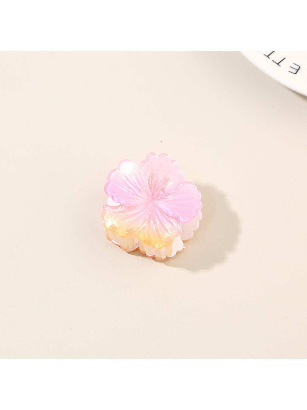 Beau - Ombré Hibiscus Shaped Claw Clip