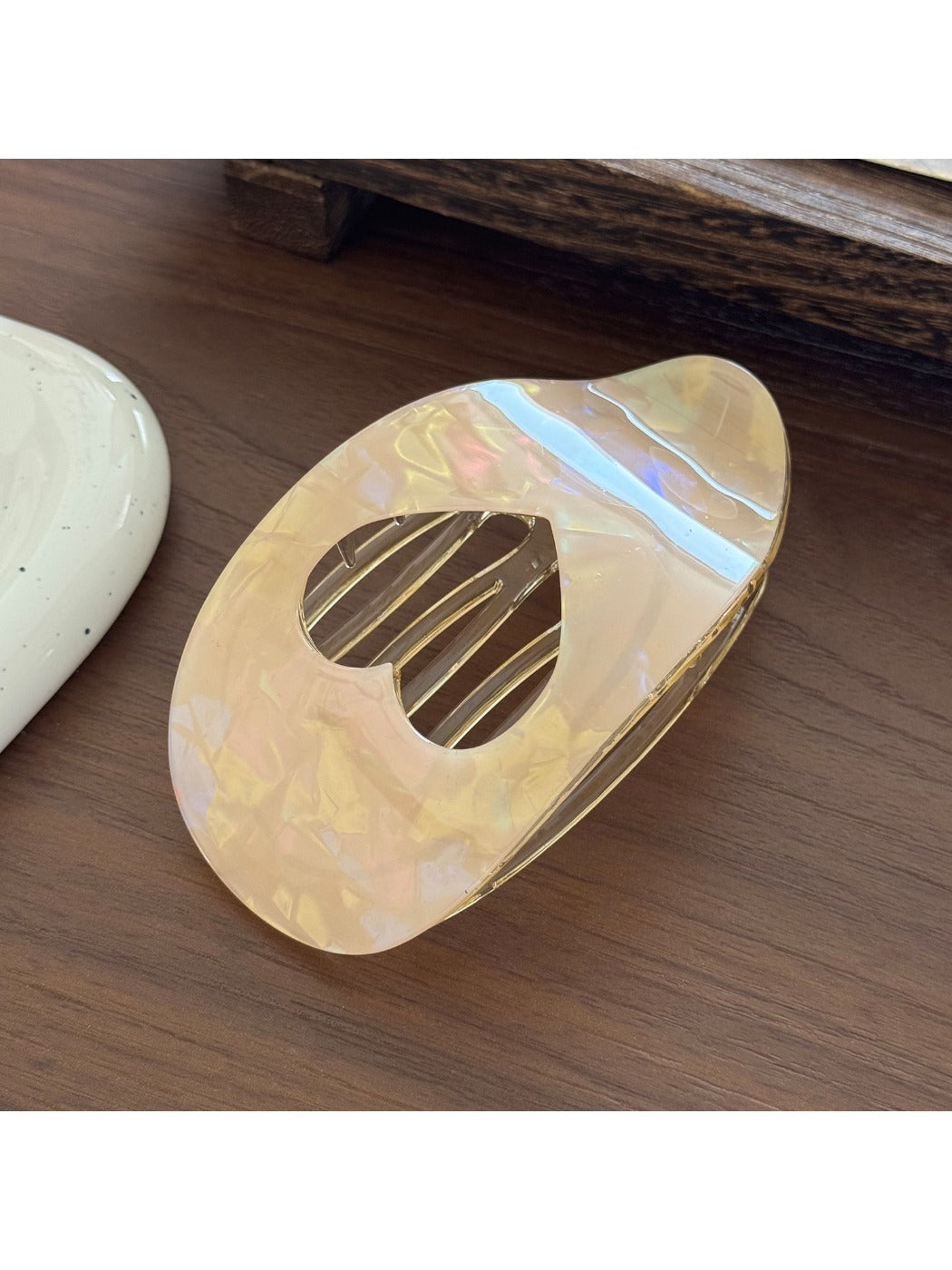 Beau - Marbled Heart Cutout Acrylic Hair Clip