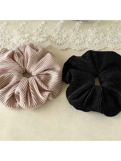 Gifty - Velvet Stretch-Knit Scrunchie