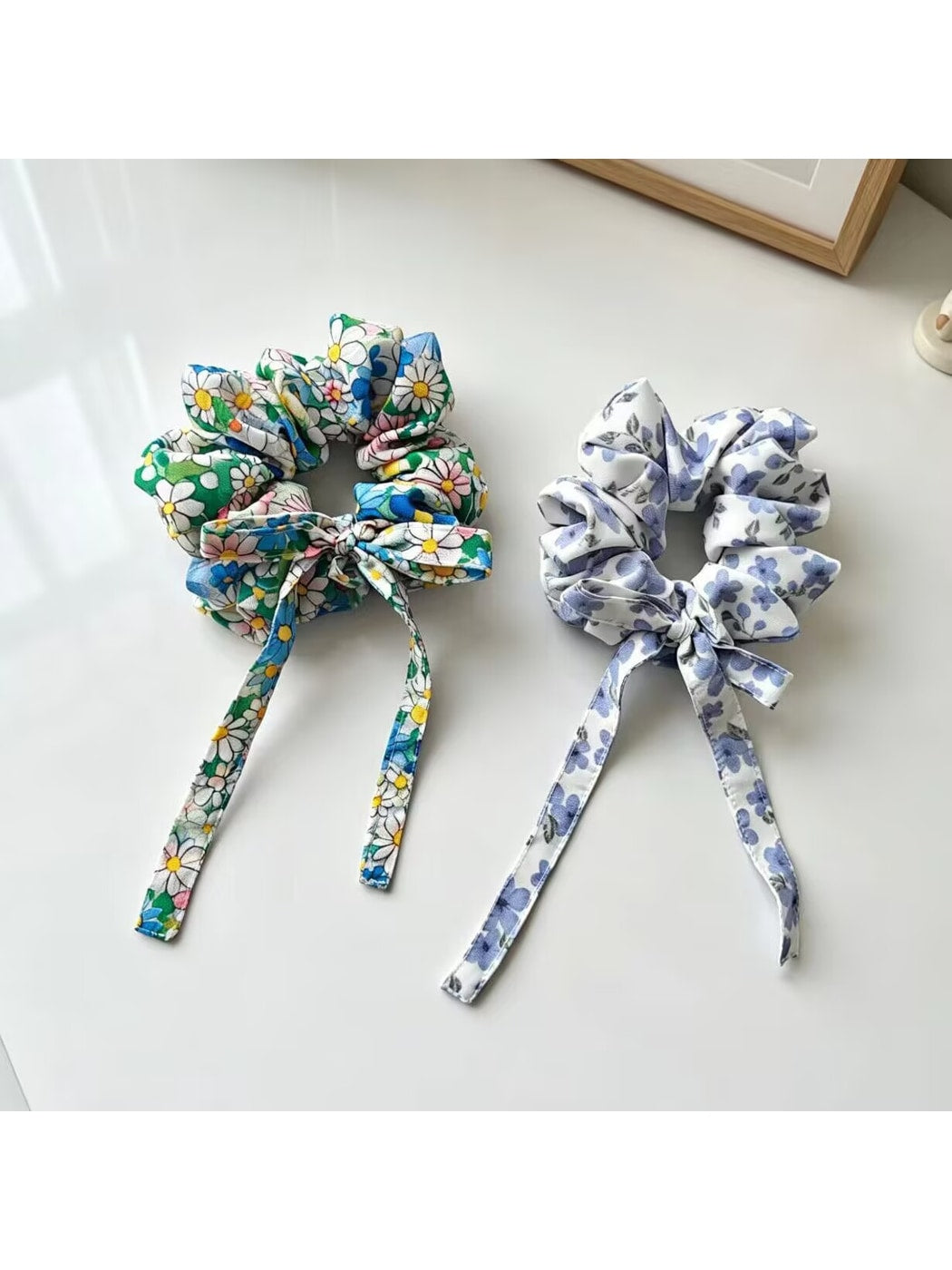Gifty - Floral Print Bow Detail Polyester Scrunchie