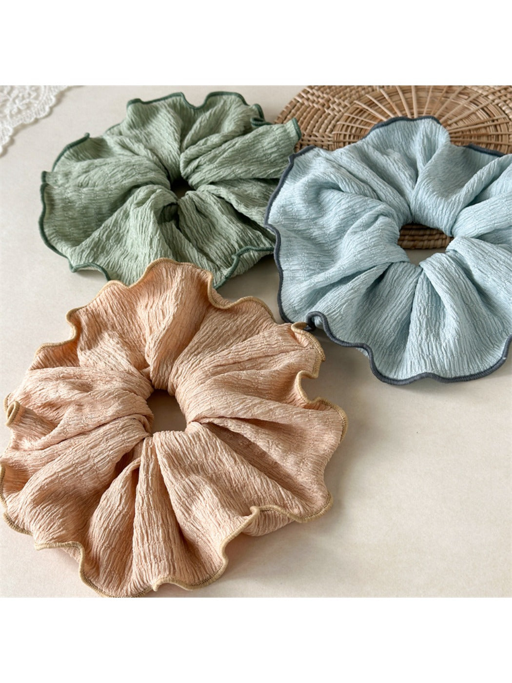 Gifty - Soft Elastic Elegant Serged Scrunchie