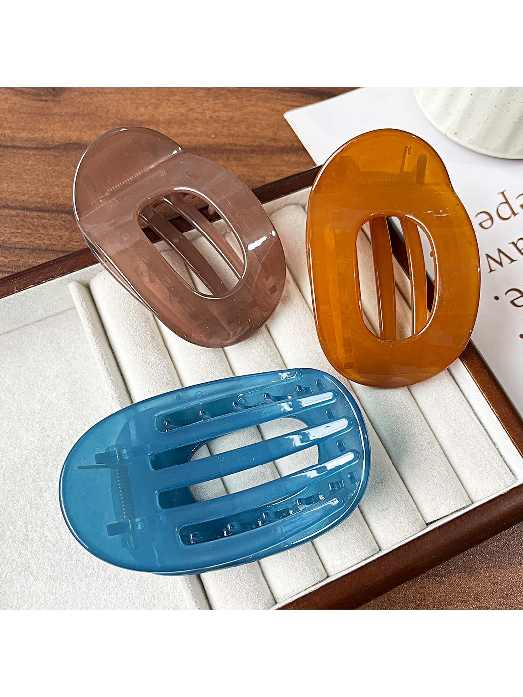 Beau - Glossy Oval Cutout Geometric Back Hair Clip