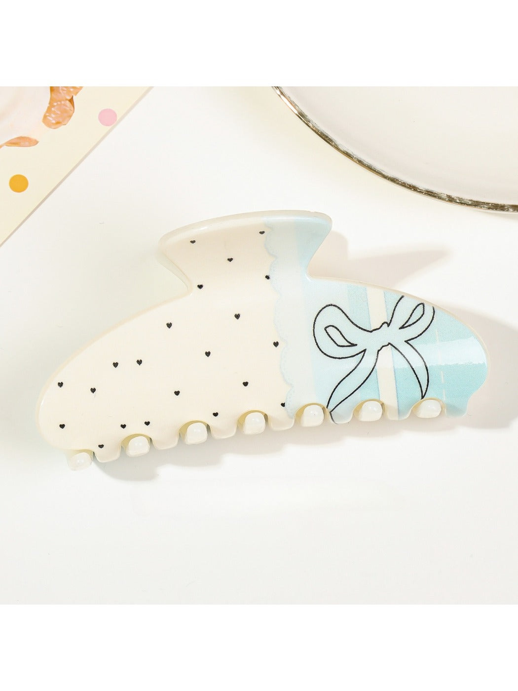 Beau - Light Toned Square Tipped Claw Clip