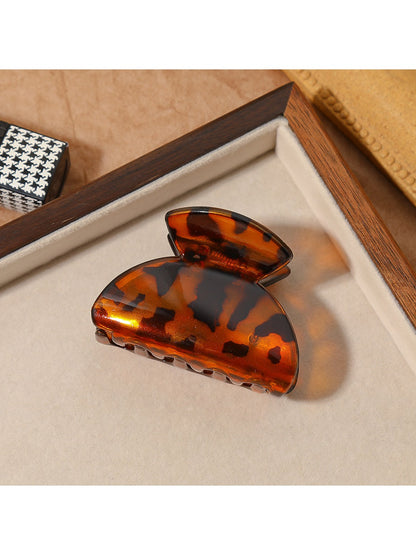 Beau - Semi Circular Leopard Print Hair Claw Clip