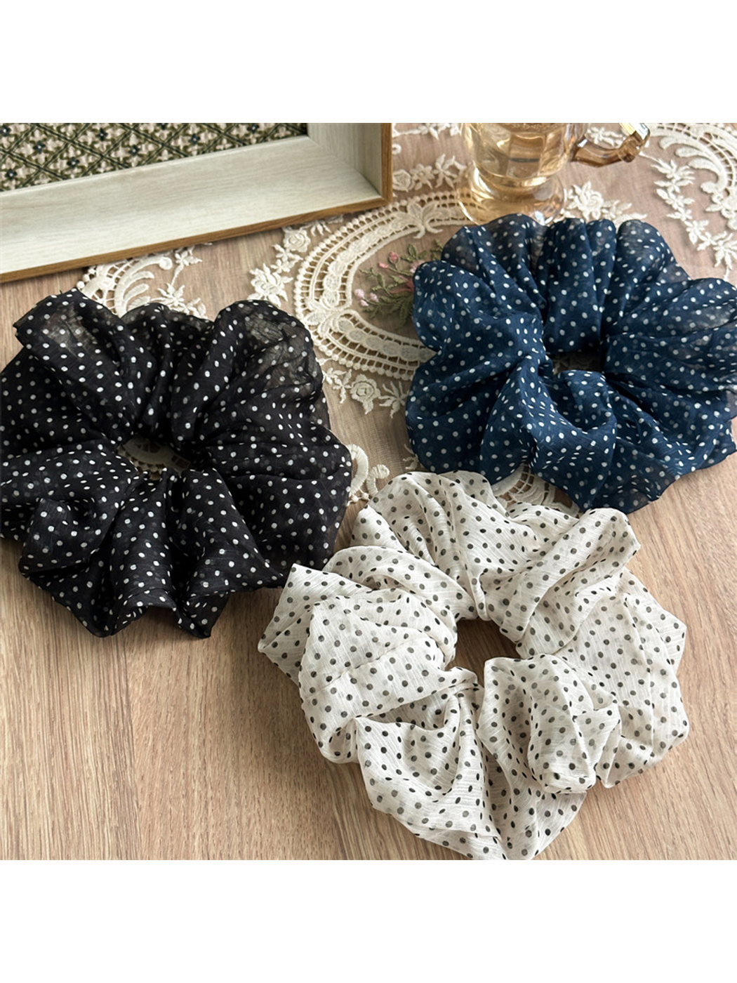 Gifty - Polka Dot High Stretch Scrunchie