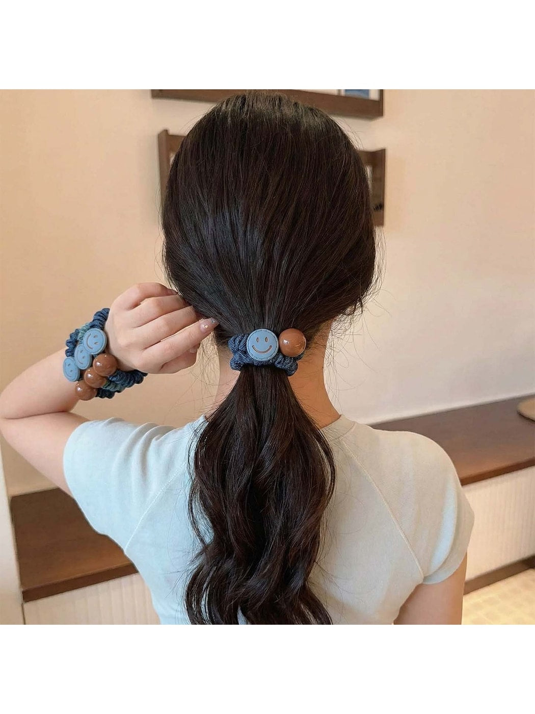 Gifty - Cute Smiley Face Hair Tie